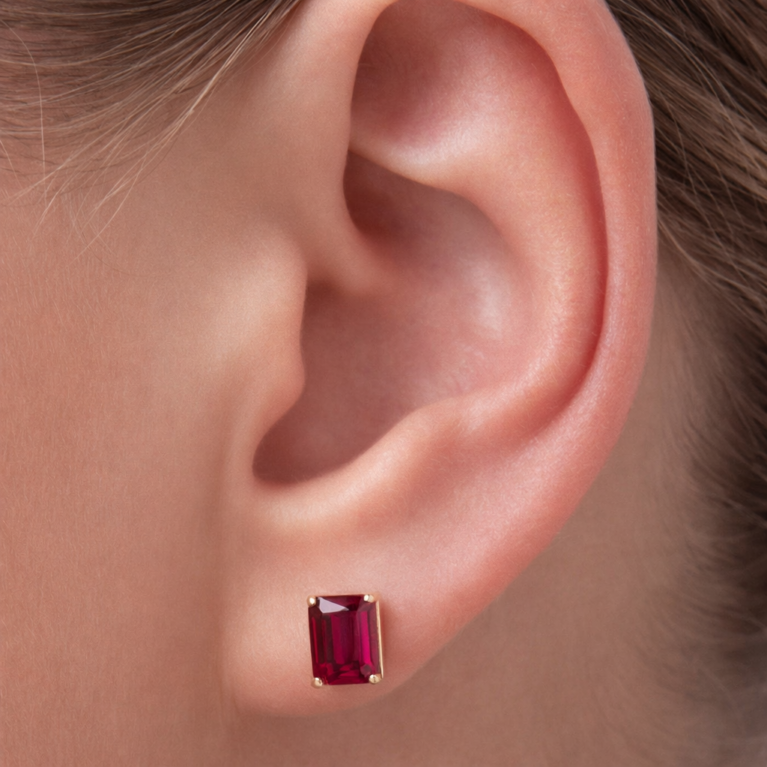 Crimson Éclat Stud Earrings