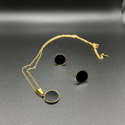 NoirHalo Gold Pendant Set