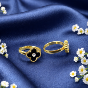 Nayara Noir Clover Ring