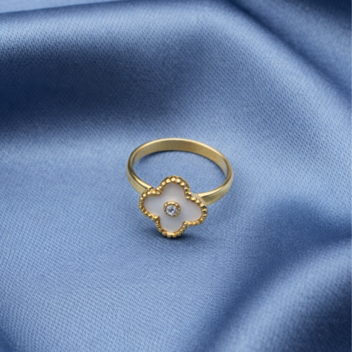 Elara Pearl Clover Ring