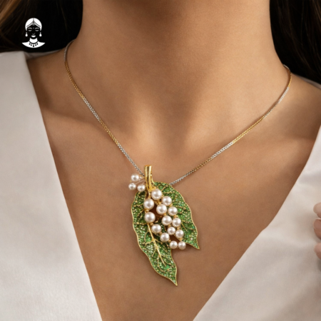 Verdant Pearl Leaf Pendant